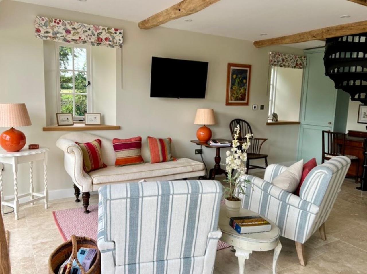 Вилла Idyllic Secluded Hideaway With Countryside Views On The Edge Of The Cotswolds Хейли Экстерьер фото
